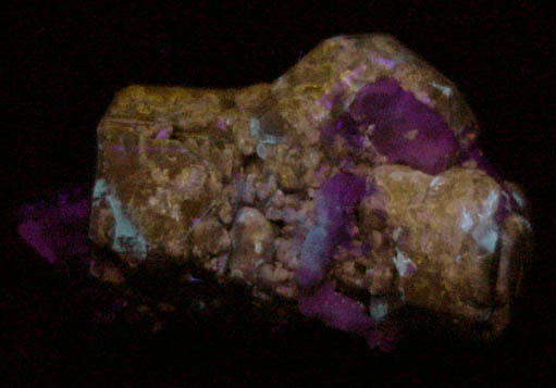 Fluorapatite with Muscovite and Albite from Minas Gerais, Brazil