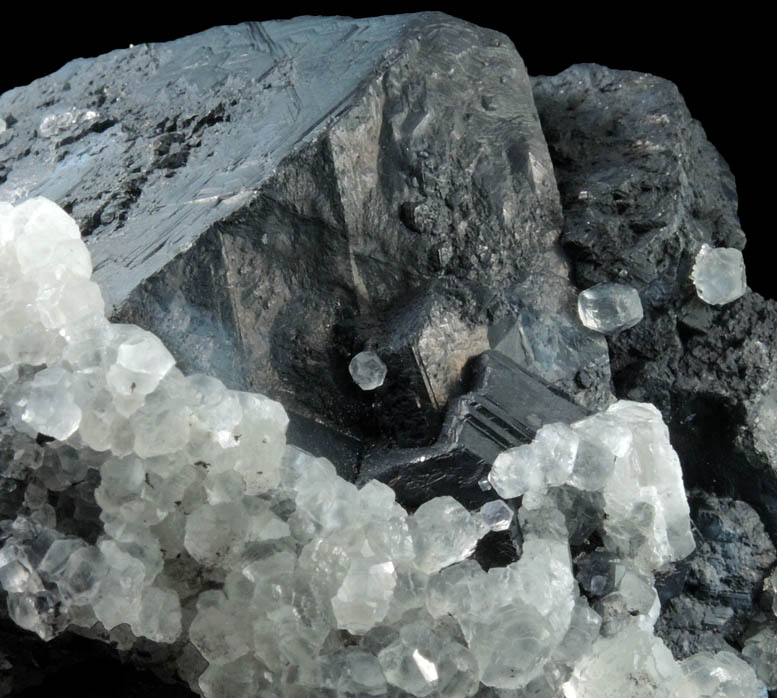Calcite on Sphalerite with Chalcopyrite from Trepca District, 10 km east of Kosozska Mitrovica, Kosovo