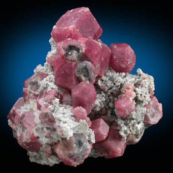 Grossular Garnet in wollastonite-quartz-calcite from Santo Domingo Claim, Sierra de Cruces, east of Laguna de Jaco, near Hercules, Coahuila, Mexico