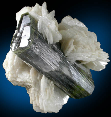 Elbaite Tourmaline on Albite var. Cleavelandite from Paprok, Kamdesh District, Nuristan Province, Afghanistan