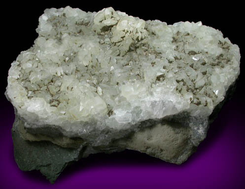 Datolite with Stilpnomelane from Roncari Quarry, East Granby, Hartford County, Connecticut