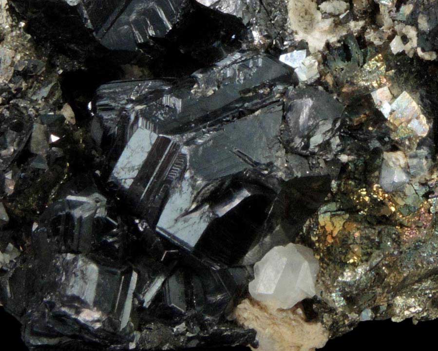 Sphalerite (Spinel-law twins) on Pyrite from Zacatecas, Mexico