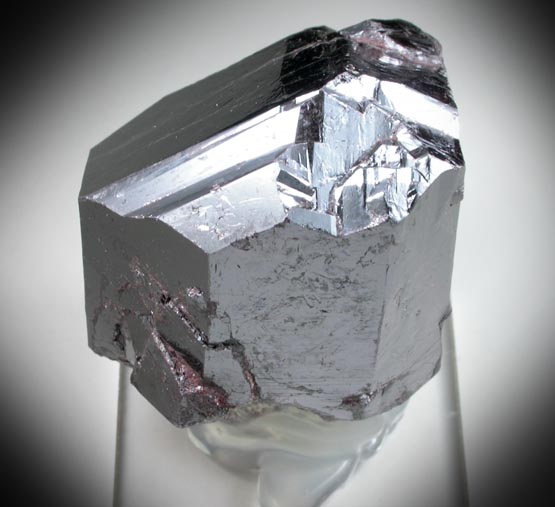 Rutile (twinned crystals) from Graves Mountain, 19.5 km east of Washington, Lincoln County, Georgia