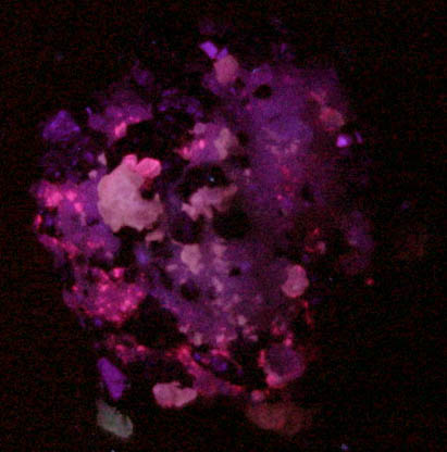 Sphalerite on Quartz with Calcite from Elliot's String, Middlecleugh Mine, Nenthead, Alston Moor, Cumbria, England
