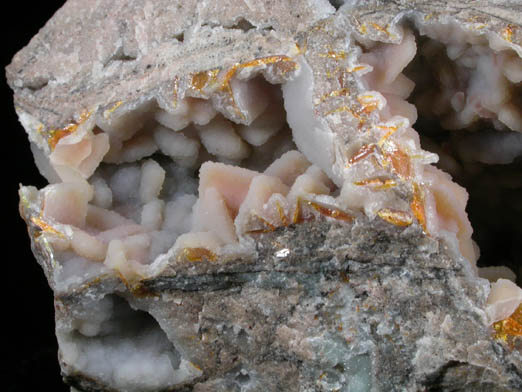 Wulfenite coated with drusy Quartz on Hemimorphite from Finch Mine (Barking Spider Mine), north of Hayden, Banner District, Gila County, Arizona