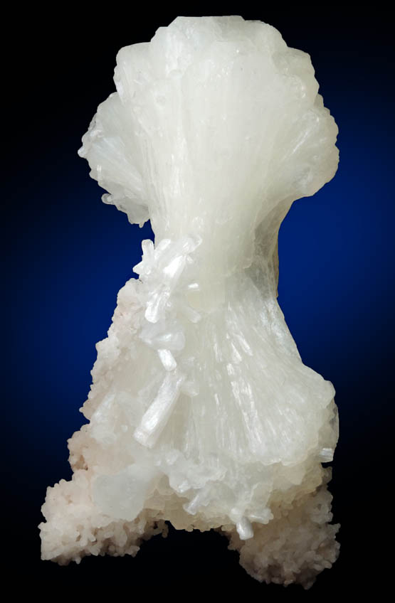 Stilbite on Quartz from Aurangabad, Maharashtra, India