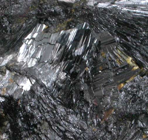 Wolframite (Ferberite-Hbnerite) with Tungstite from Llallagua, Bustillos Province, Potosi Department, Bolivia