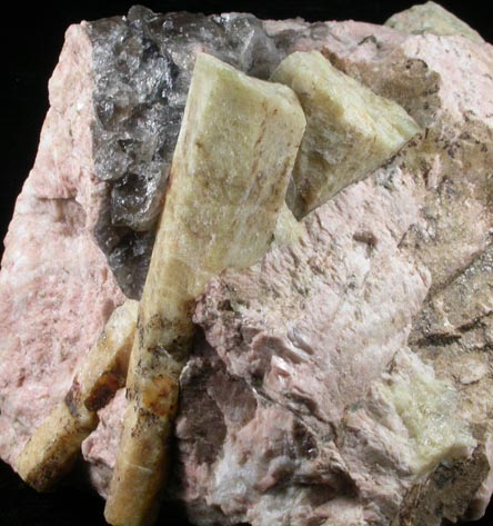 Beryl in Microcline from Bedford, Westchester County, New York
