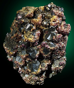 Sphalerite on Fluorite from Logansport, Cass County, Indiana