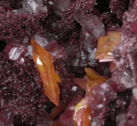 Wulfenite, Quartz, Willemite from Sierra de Los Lamentos, Chihuahua, Mexico