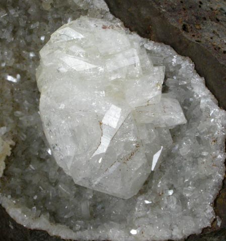 Chabazite var. Phacolite Twins from Two-Hug Quarry, King's Valley, Benton County, Oregon