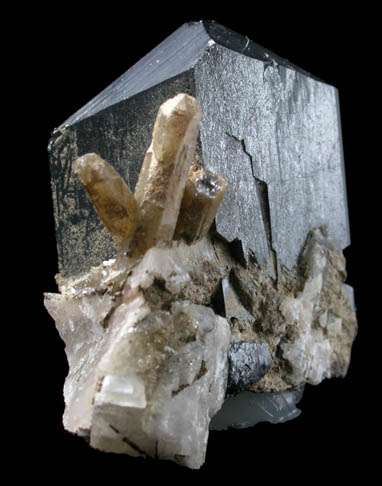 Ilvaite and Quartz from South Mountain District, Owyhee County, Idaho