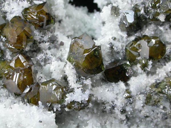 Sphalerite on Quartz from Deveti Septemvri Mine, Madan District, Rhodope Mountains, Bulgaria