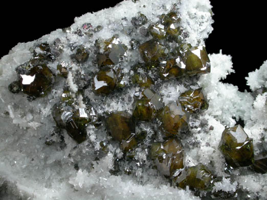 Sphalerite on Quartz from Deveti Septemvri Mine, Madan District, Rhodope Mountains, Bulgaria