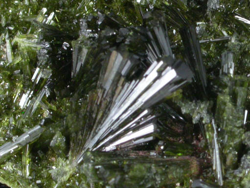 Epidote from Barranc de les Collades, Casterner de les Olles, Tremp, Spain