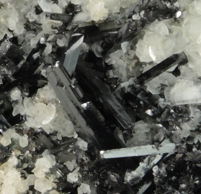 Ferberite (twinned crystals) from Tlerza, Romania