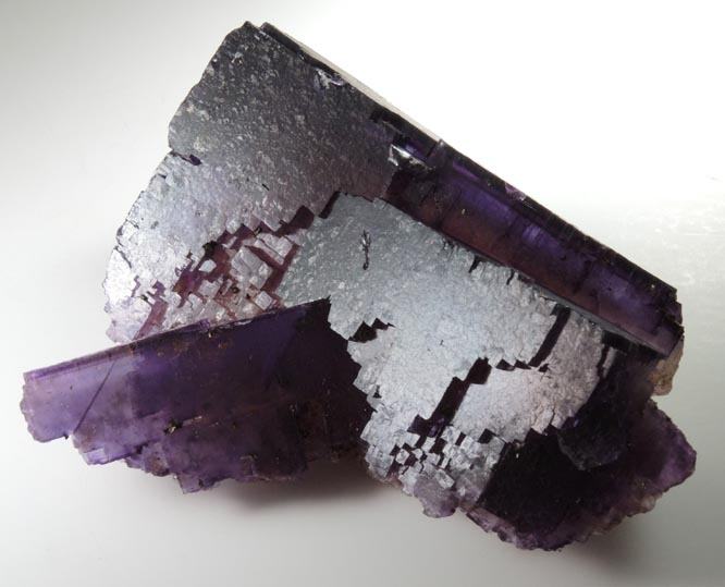 Fluorite with internal color zoning from Rosiclare Level, Annabel Lee Mine, Harris Creek District, Hardin County, Illinois