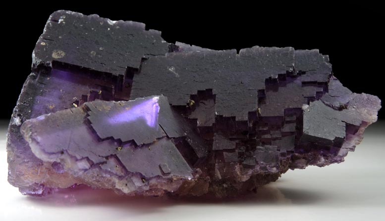 Fluorite with internal color zoning from Rosiclare Level, Annabel Lee Mine, Harris Creek District, Hardin County, Illinois