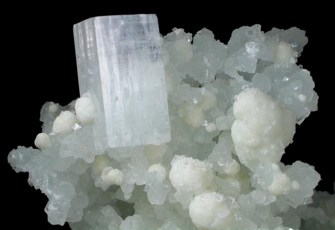 Gyrolite and Apophyllite on Prehnite pseudomorphs after Laumontite from Mumbai (Bombay) District, Maharashtra, India