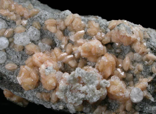 Gmelinite and Analcime from Little Deerpark Quarry, Madman's Window, Glenarm, County Antrim, Northern Ireland (Type Locality for Gmelinite)