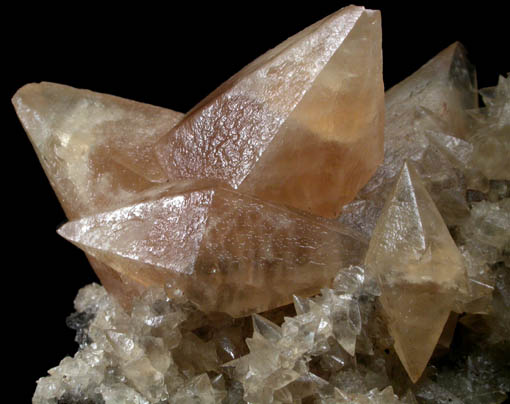 Calcite from Pugh Quarry, 6 km NNW of Custar, Wood County, Ohio