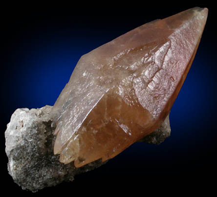 Calcite from Pugh Quarry, 6 km NNW of Custar, Wood County, Ohio