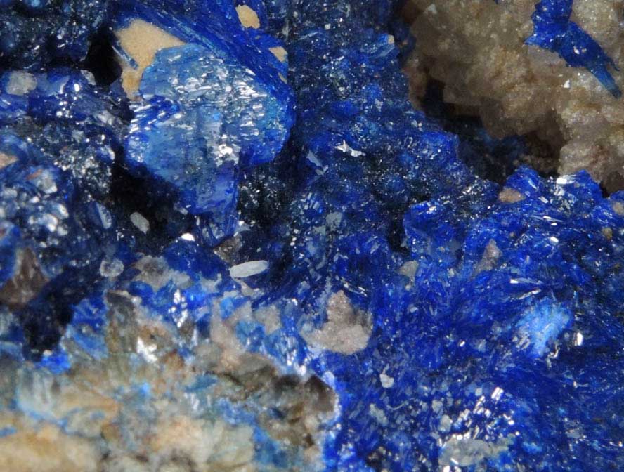 Linarite on Quartz from Sunshine No. 1 Adit, Blanchard Mine, Hansonburg District, 8.5 km south of Bingham, Socorro County, New Mexico