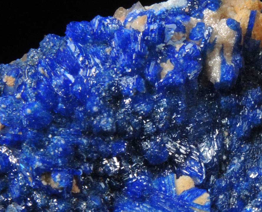 Linarite on Quartz from Sunshine No. 1 Adit, Blanchard Mine, Hansonburg District, 8.5 km south of Bingham, Socorro County, New Mexico