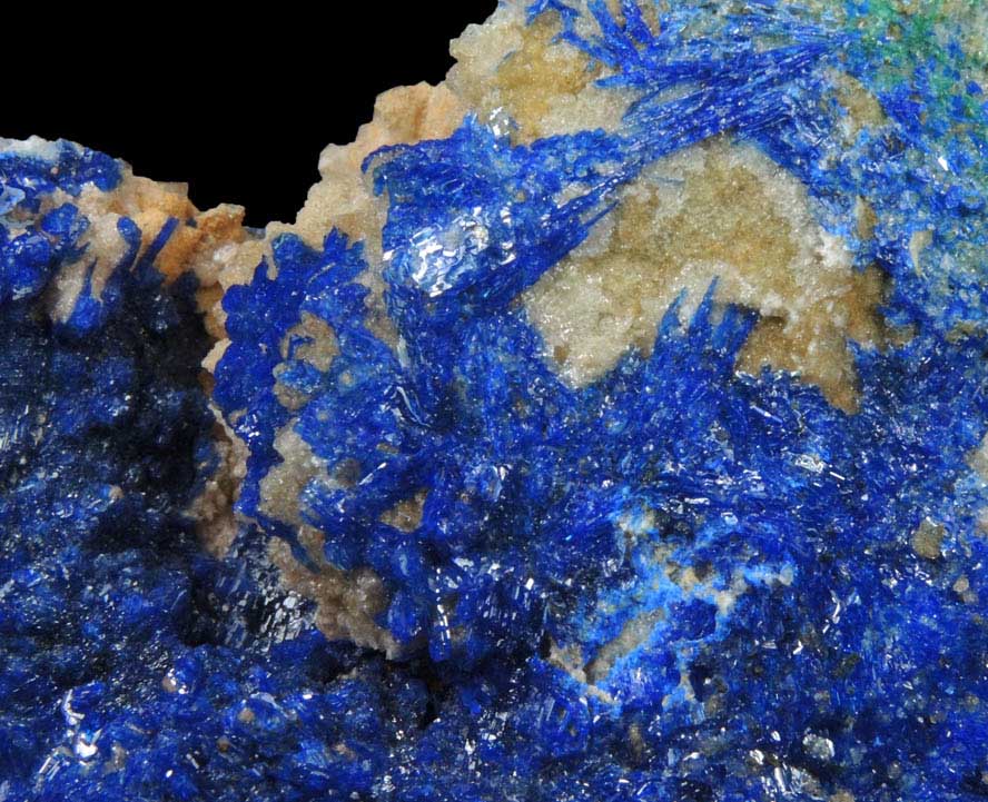 Linarite on Quartz from Sunshine No. 1 Adit, Blanchard Mine, Hansonburg District, 8.5 km south of Bingham, Socorro County, New Mexico