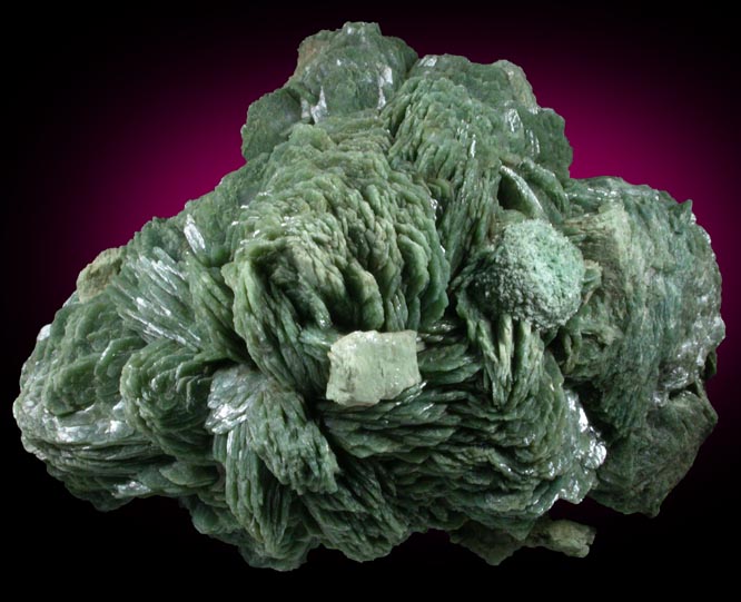 Stilbite and Heulandite with green Celadonite inclusions from Sakoli, Sangamner, Ahmednagar district, Maharashtra, India