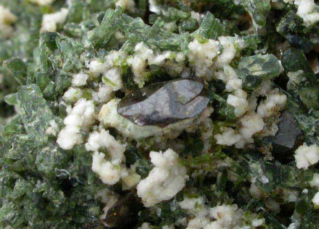 Epidote, Actinolite, Titanite, Albite from Cedar Mountain Quarry, near Mitchells, Culpeper County, Virginia