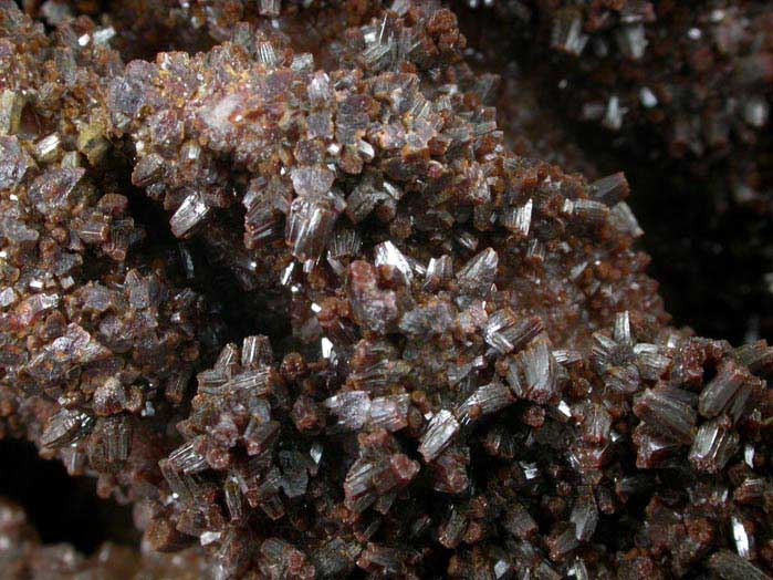 Vanadinite var. Endlichite on Quartz from Mina La Aurora, Cuchillo Parado, Chihuahua, Mexico