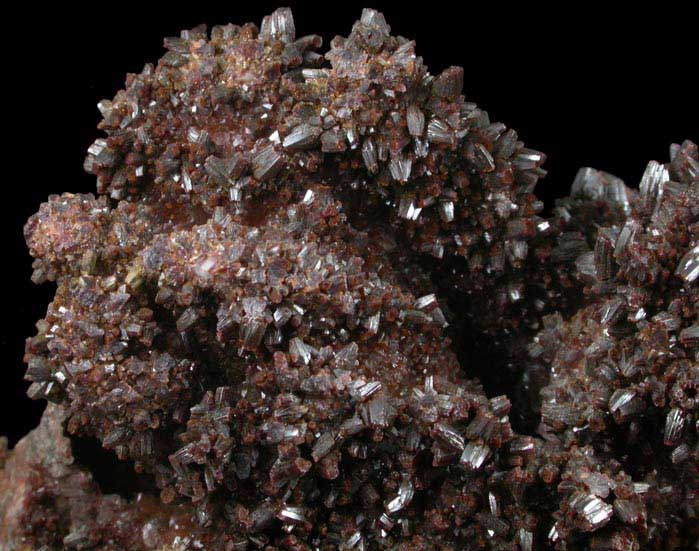 Vanadinite var. Endlichite on Quartz from Mina La Aurora, Cuchillo Parado, Chihuahua, Mexico