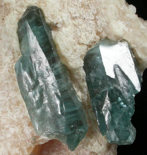 Fluorapatite in Calcite from Sludyanka, Lake Baikal, Irkutskaya Oblast', Russia
