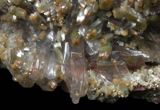 Vanadinite on Calcite from Puzzler Mine, Castle Dome District, 58 km northeast of Yuma, Yuma County, Arizona