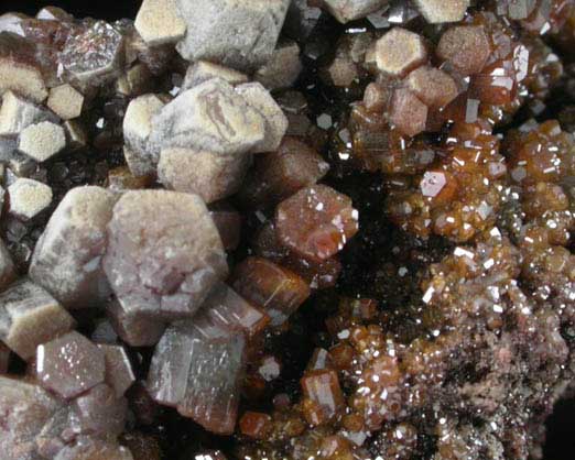 Vanadinite from Ramsey Mine, 22 km ESE of Quartzite, La Paz County, Arizona