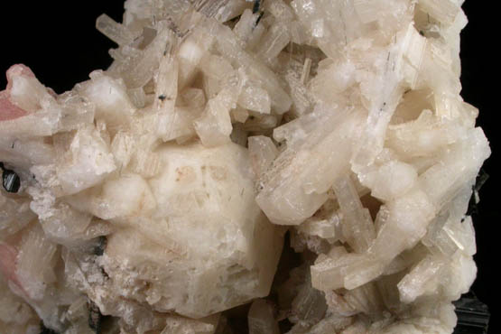 Serandite, Aegirine, Analcime, Natrolite, Albite from Mont Saint-Hilaire, Québec, Canada