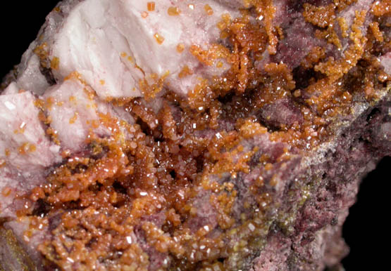 Vanadinite pseudomorphs after Wulfenite on Barite from Rowley Mine, 20 km northwest of Theba, Painted Rock Mountains, Maricopa County, Arizona