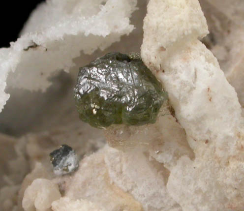 Quartz pseudomorphs after Calcite with Sphalerite from Portland Mine, Ouray County, Colorado