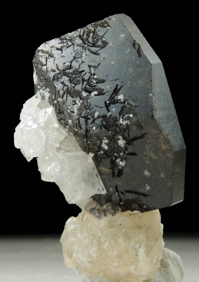 Uvite Tourmaline on Magnesite from Brumado District, Serra das guas, Bahia, Brazil