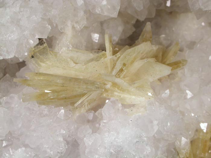 Barite in Quartz Geode from Bear Creek, Trevlac, Brown County, Indiana