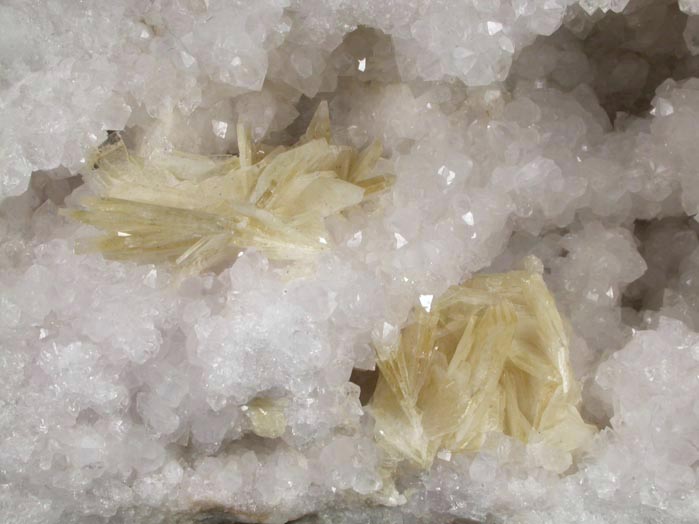 Barite in Quartz Geode from Bear Creek, Trevlac, Brown County, Indiana