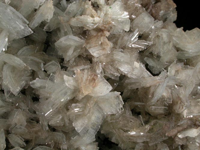 Barite on Quartz from El Solar Mine, Level 4, Taxco, Guerrero, Mexico