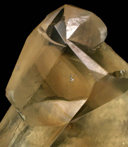 Calcite (twinned crystals) from Sokolovskiy-Sarbaiskiy Mine, Rudnyy, Kustanay Oblast, Kazakhstan