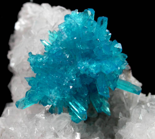 Pentagonite on Stilbite from Wagholi Quarry, Maharashtra, India