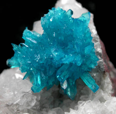 Pentagonite on Stilbite from Wagholi Quarry, Maharashtra, India