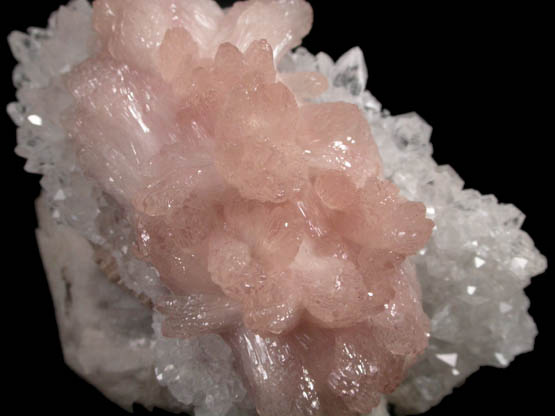 Olmiite on Calcite from N'Chwaning II Mine, Kalahari Manganese Field, Northern Cape Province, South Africa (Type Locality for Olmiite)