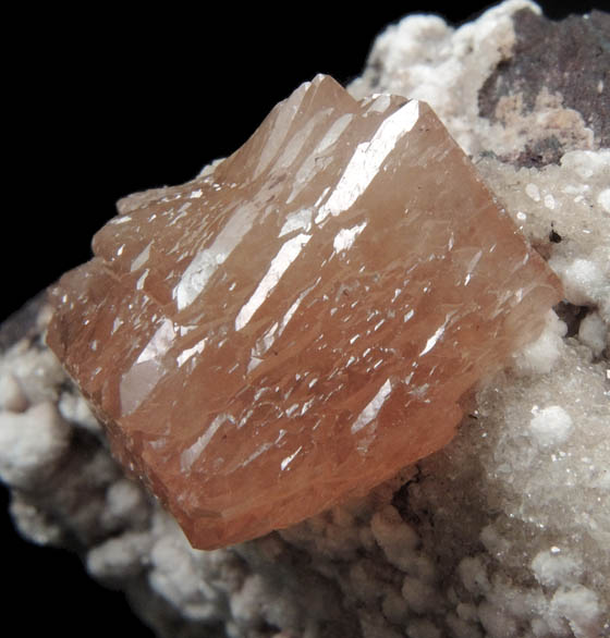 Olmiite on Oyelite and Calcite from N'Chwaning II Mine, Kalahari Manganese Field, Northern Cape Province, South Africa (Type Locality for Olmiite)