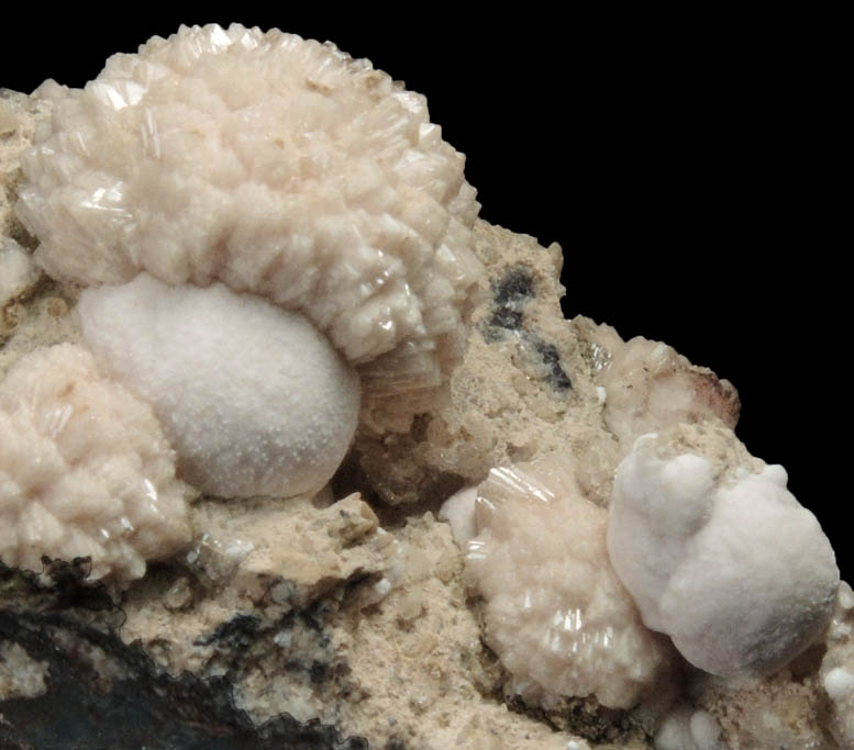 Olmiite with Oyelite from N'Chwaning II Mine, Kalahari Manganese Field, Northern Cape Province, South Africa (Type Locality for Olmiite)