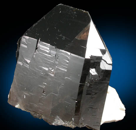 Quartz var. Smoky Quartz (Dauphin Law Twins) with Muscovite from Moat Mountain, west of North Conway, Carroll County, New Hampshire